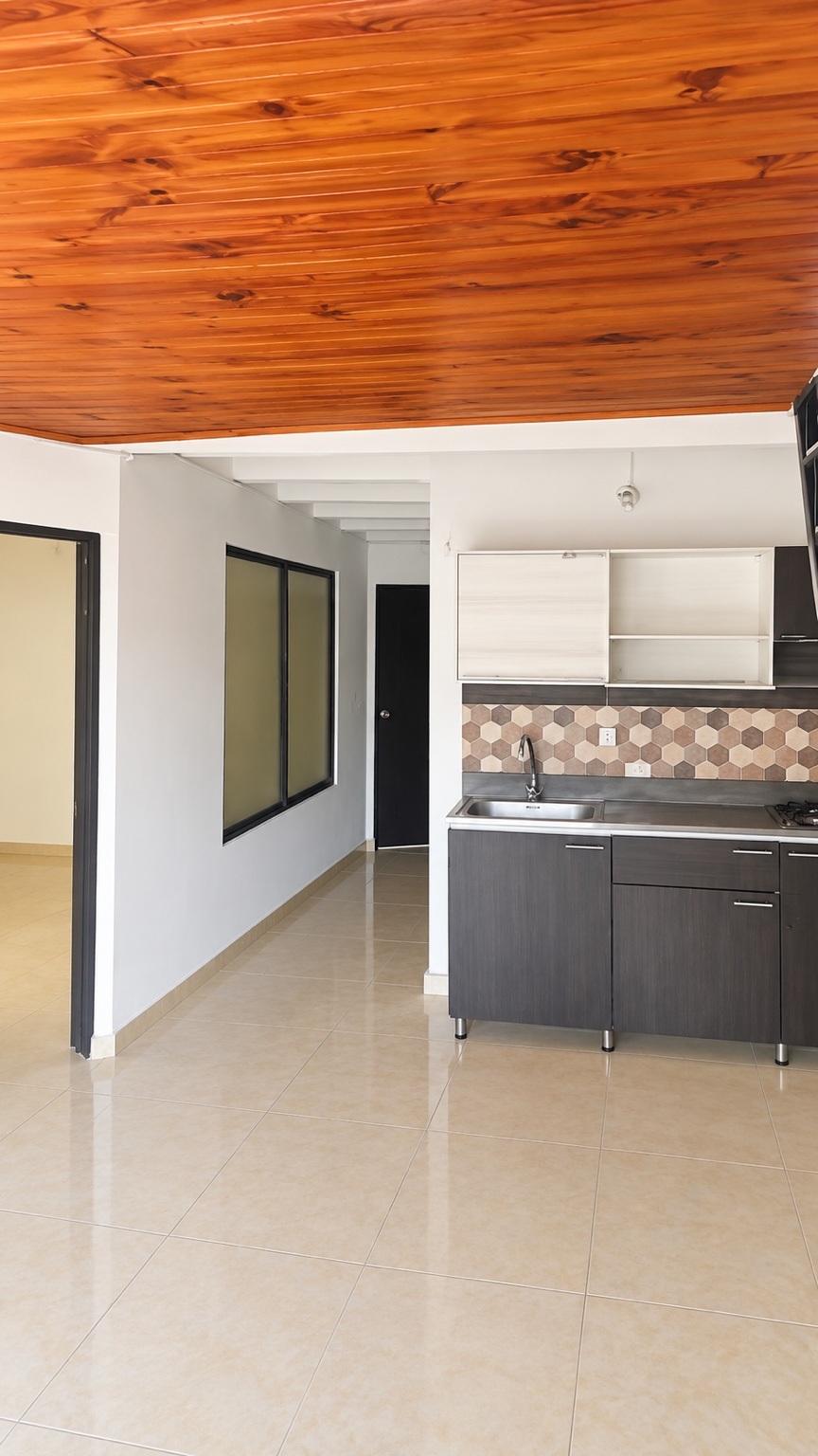 Ambiente interior con cocina en el barrio Los Andes