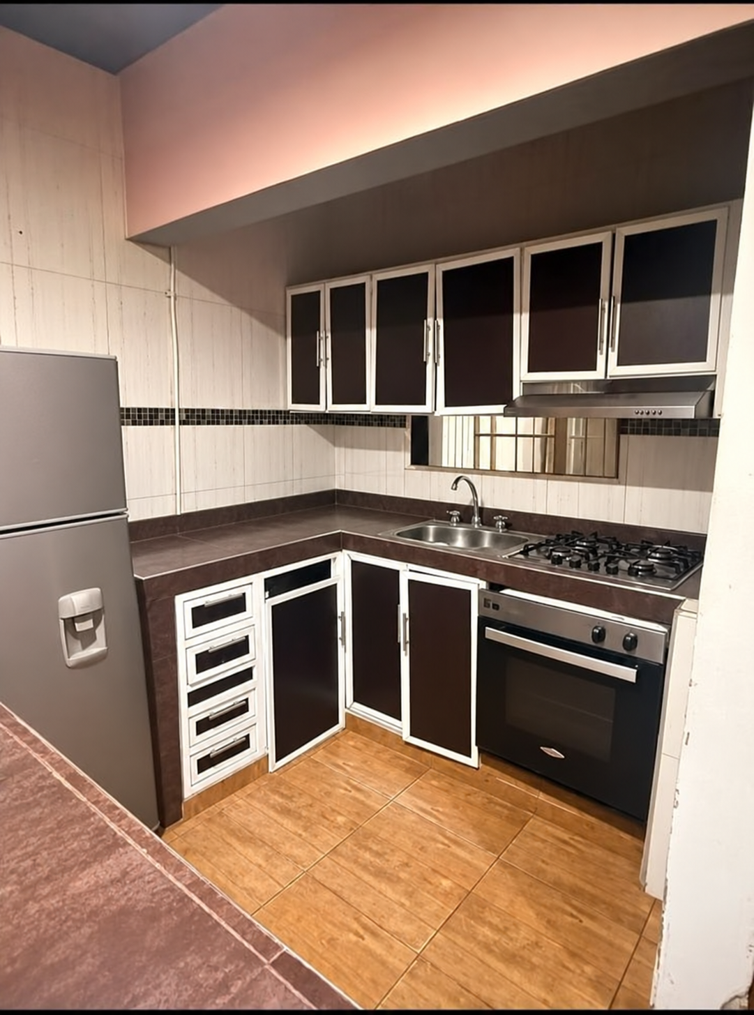 Cocina semiintegral de la casa en Ciudad Talanga 3