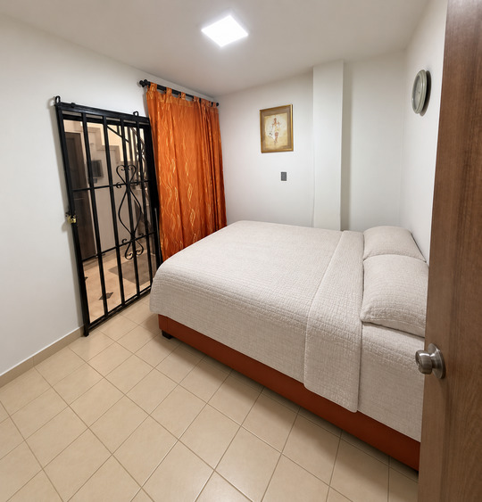Habitación de la casa cerca de Salomia