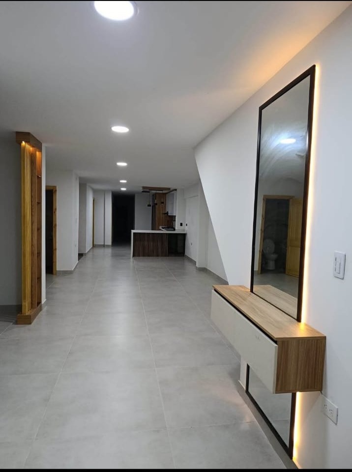 Pasillo de entrada de la casa en Villa Colombia