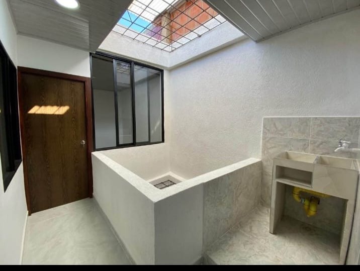 Zona de ropas de la casa en Villa Colombia